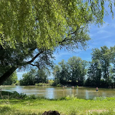 Apartma Kolpa-riverhouse Podzemelj * Borst (Metlika)